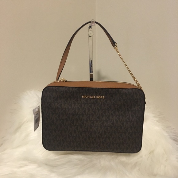 Michael Kors Handbags - Michael Kors brown east west crossbody jet set